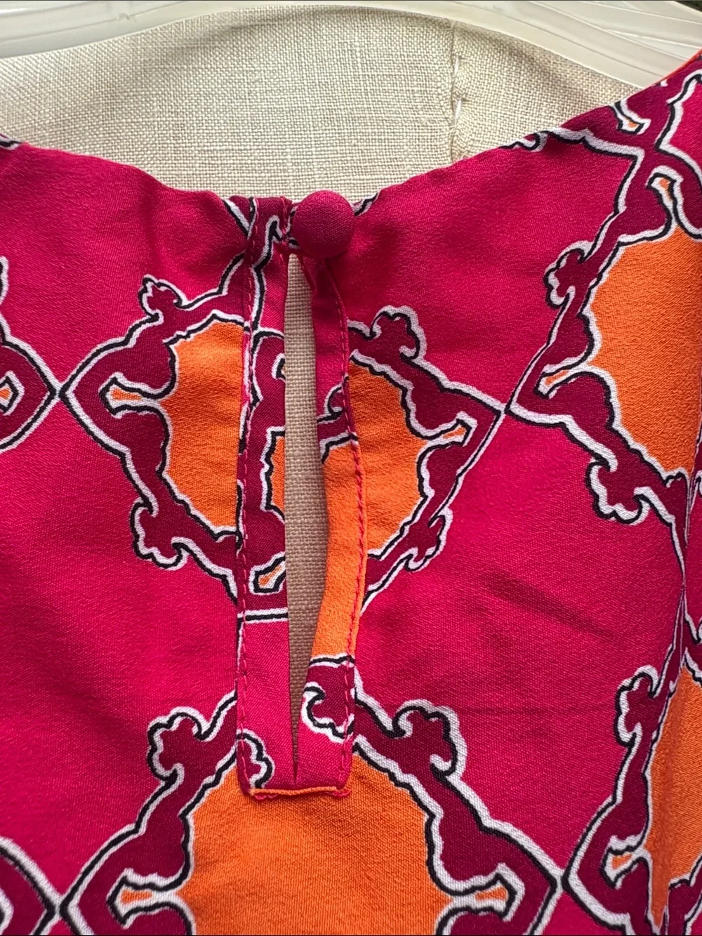 Banana Republic pink, orange, blue patterned sleeveless top sz M - Picture 6 of 6